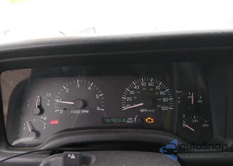 2000 Jeep Cherokee Sport z USA, uszkodzony, nr VIN 1J4FF48S1YL200217